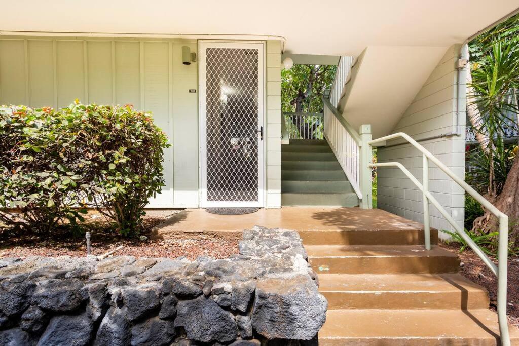 Downtown Hawaiian Paradise Condo With Hot Tub, Pool & Beach - Kona Islander Inn カイルア・コナ エクステリア 写真