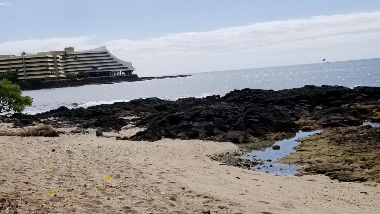 Downtown Hawaiian Paradise Condo With Hot Tub, Pool & Beach - Kona Islander Inn カイルア・コナ エクステリア 写真