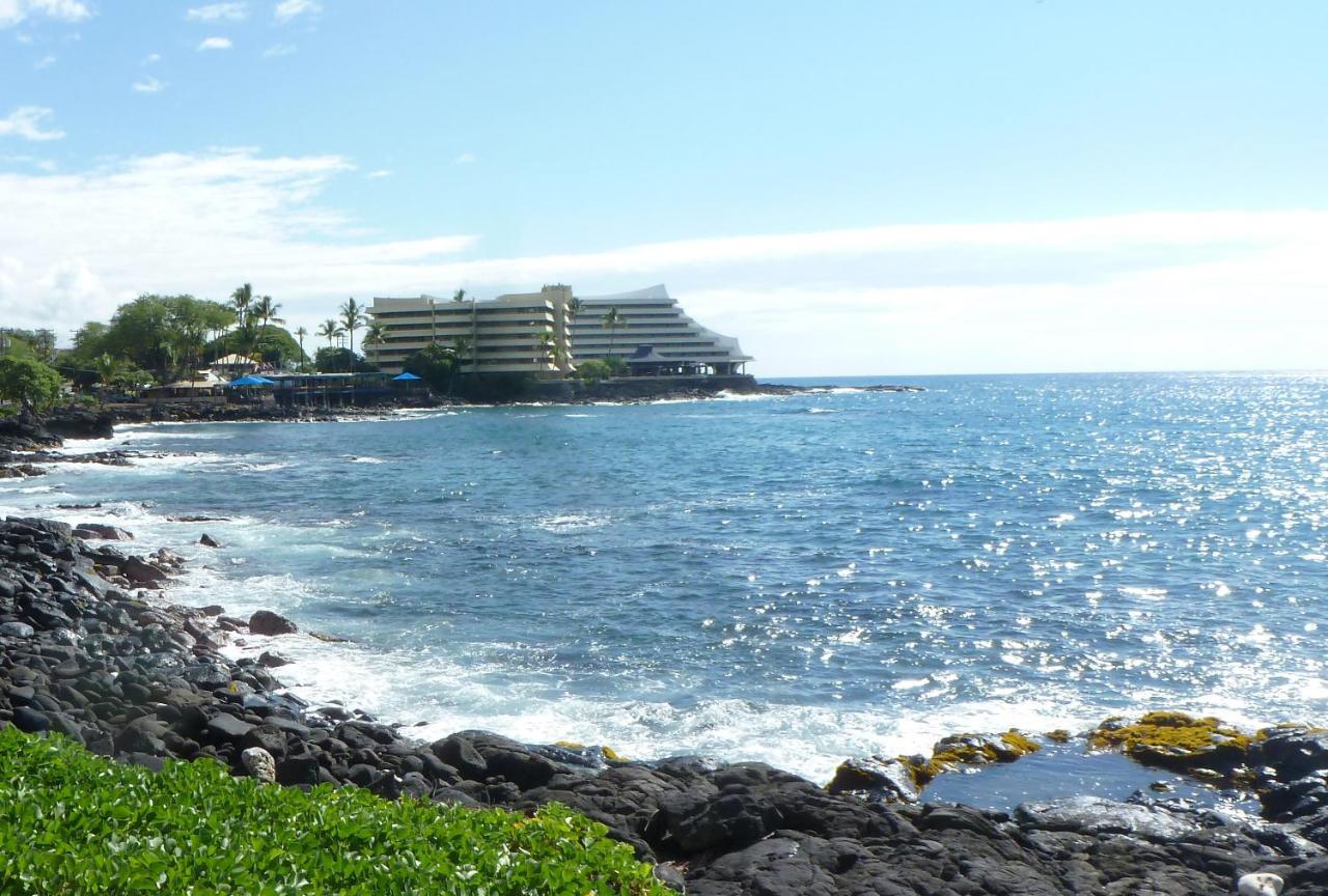 Downtown Hawaiian Paradise Condo With Hot Tub, Pool & Beach - Kona Islander Inn カイルア・コナ エクステリア 写真