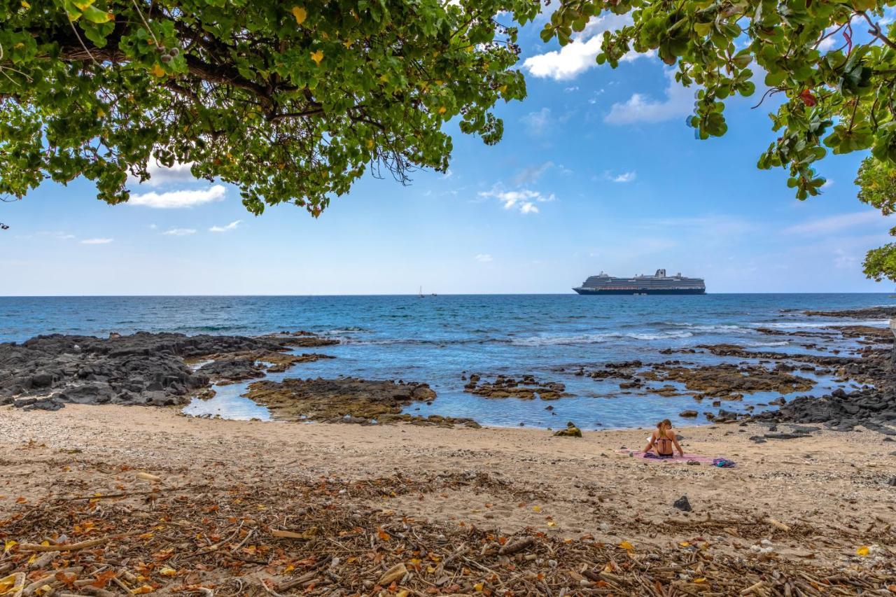 Downtown Hawaiian Paradise Condo With Hot Tub, Pool & Beach - Kona Islander Inn カイルア・コナ エクステリア 写真