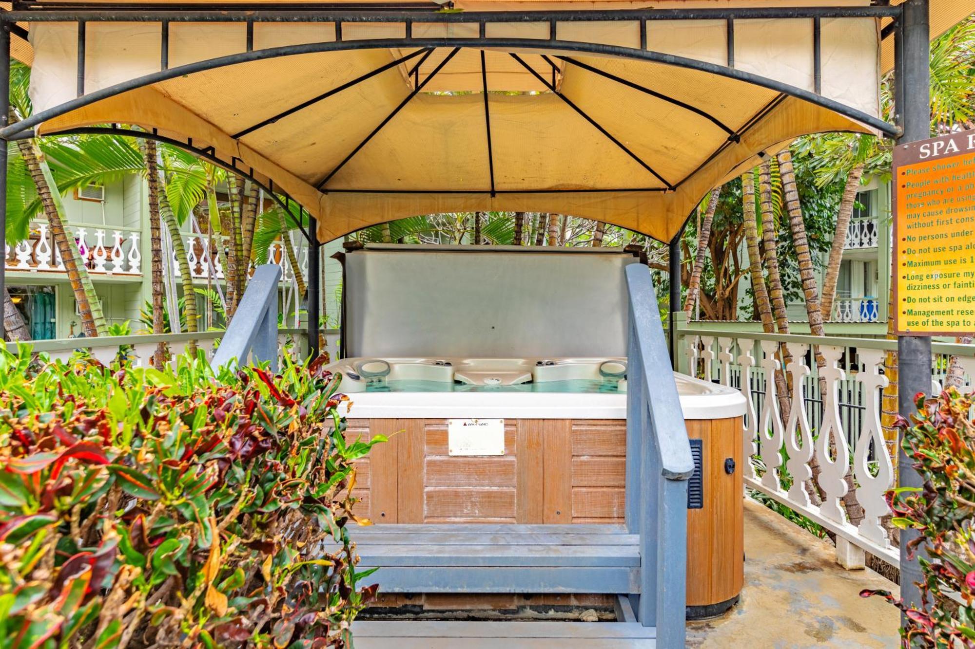 Downtown Hawaiian Paradise Condo With Hot Tub, Pool & Beach - Kona Islander Inn カイルア・コナ エクステリア 写真