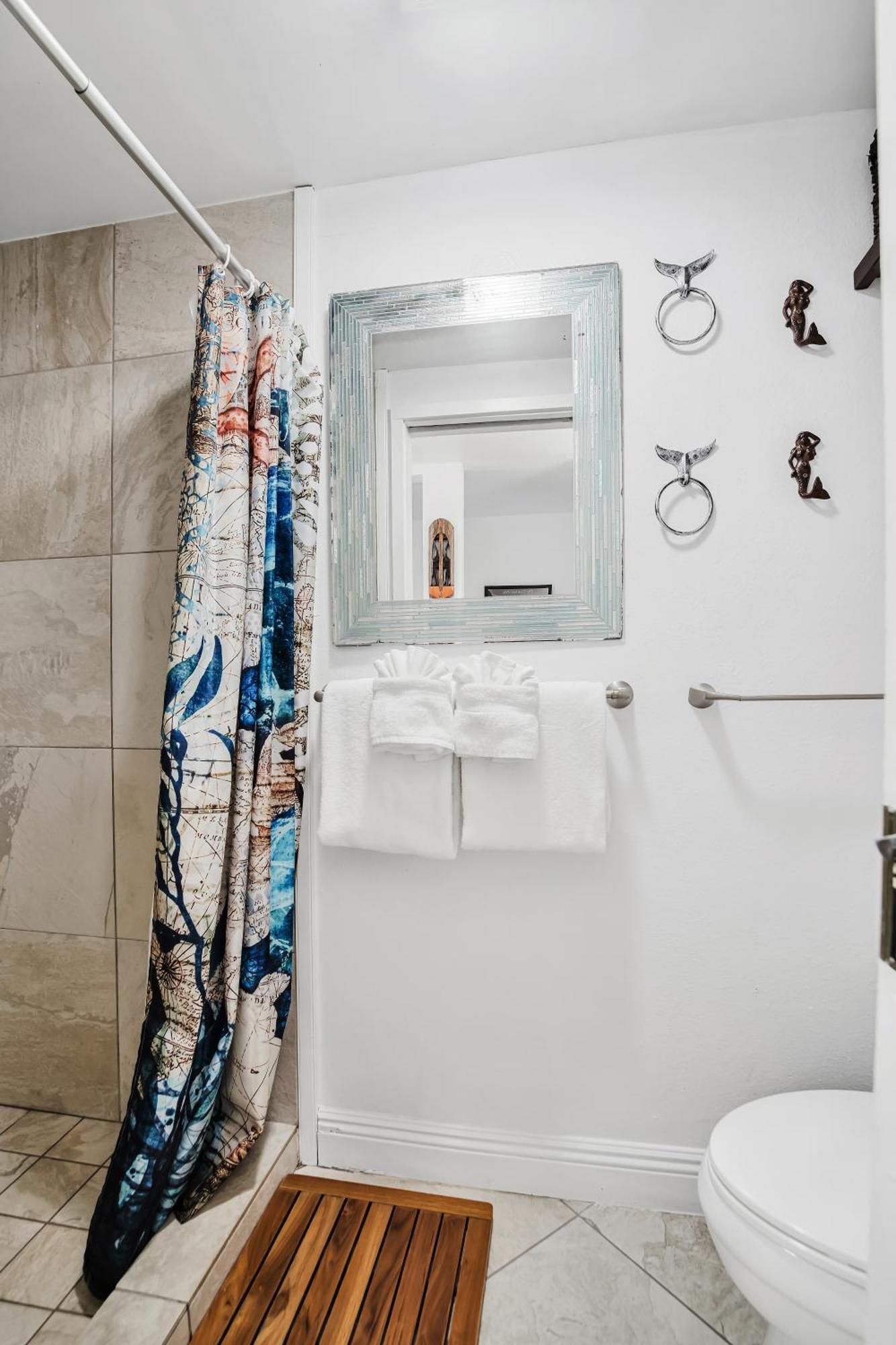 Downtown Hawaiian Paradise Condo With Hot Tub, Pool & Beach - Kona Islander Inn カイルア・コナ エクステリア 写真