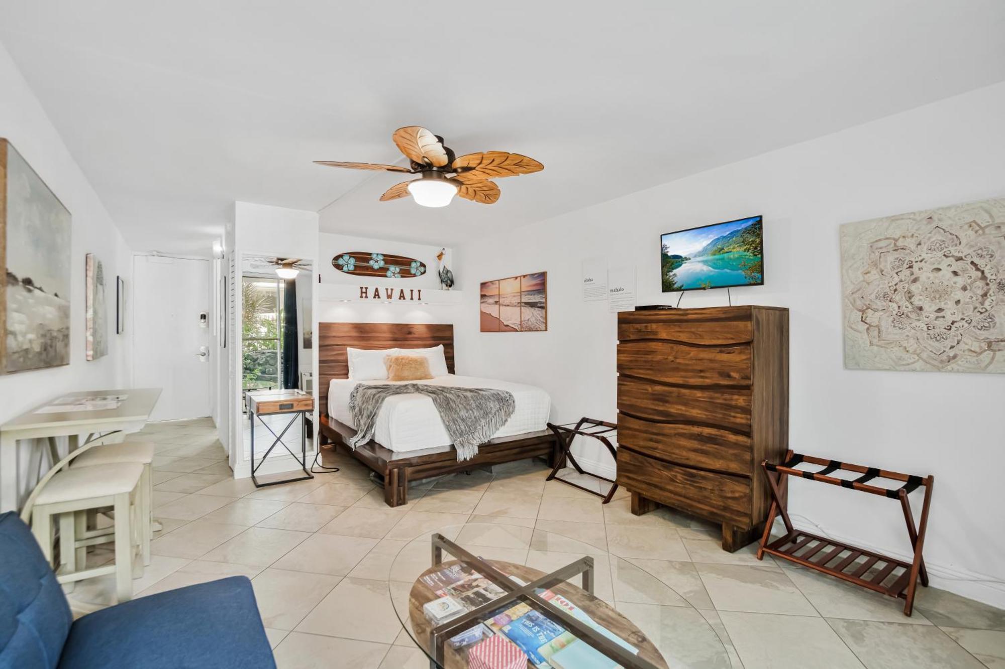 Downtown Hawaiian Paradise Condo With Hot Tub, Pool & Beach - Kona Islander Inn カイルア・コナ エクステリア 写真